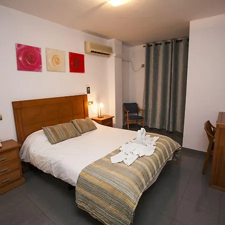 La Ermita בית הארחה 2*