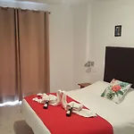 La Ermita Πανσιόν Nerja