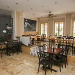 Πανσιόν La Ermita 2*