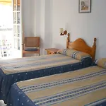 La Ermita Πανσιόν Nerja